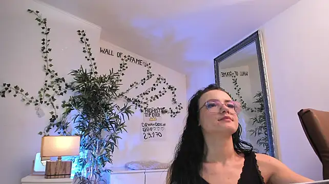 mira0_0 stripchat live cam model