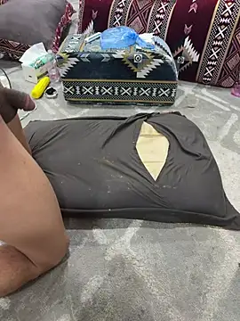 Mxr77 stripchat live cam model
