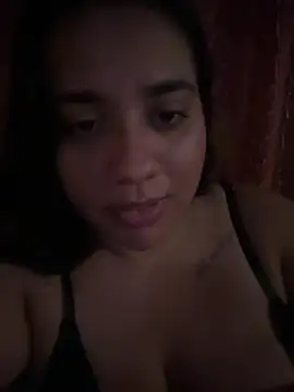 KiraNoir00 stripchat live cam model