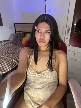 Plaxxxtique stripchat live cam model