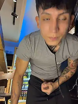 _Tomy08calderon stripchat live cam model