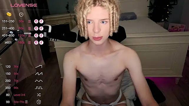 Kudi_Minnt stripchat live cam model