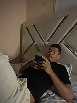 Toptony22 stripchat live cam model