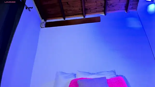 moll1e_ stripchat live cam model