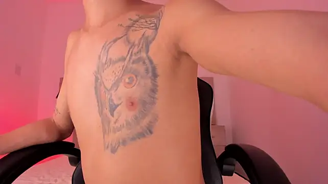 EthaanCox stripchat live cam model