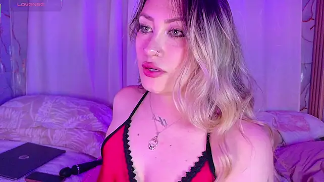 Lally_Valencia__ stripchat live cam model