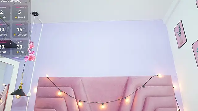 softlatinaa stripchat live cam model