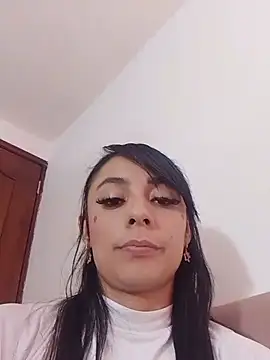 Dulce_888 stripchat live cam model