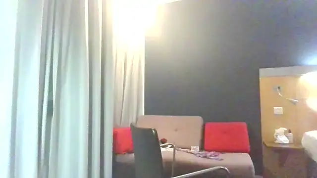 RobbyBigBobby stripchat live cam model