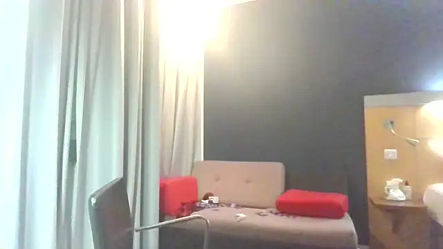 RobbyBigBobby stripchat live cam model