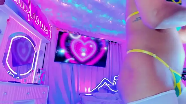 _powerfull_ts_20_ stripchat live cam model
