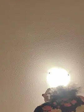 volcomchic4 stripchat live cam model