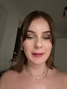 MaribelRiver stripchat live cam model