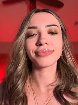 Tiny-Mimi stripchat live cam model