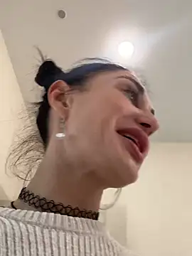 AriannaCruise stripchat live cam model
