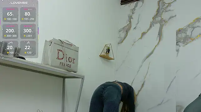 dariah_jhonson stripchat live cam model