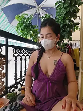 lyna_bl stripchat live cam model