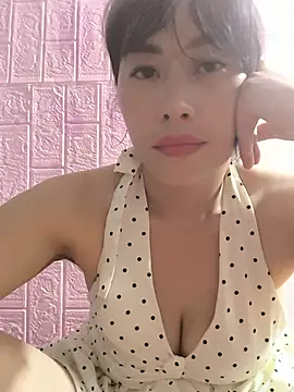 juicy-milu stripchat live cam model