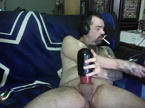KinkyTOMan stripchat live cam model