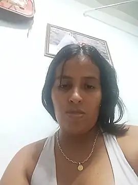 Hurtad_12 stripchat live cam model