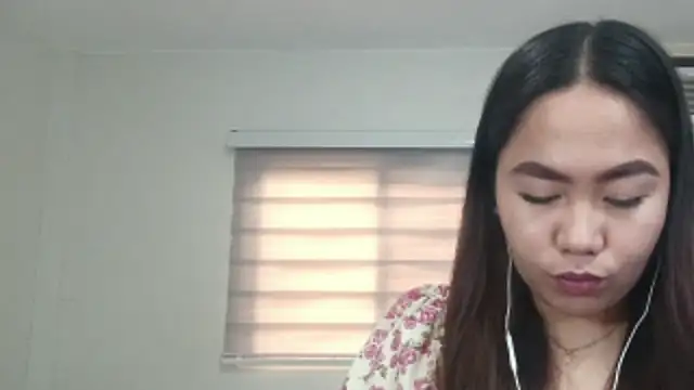 CandieHand stripchat live cam model