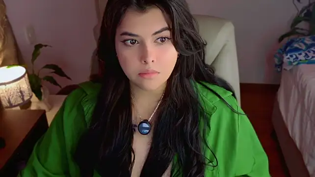 Nannicutee stripchat live cam model