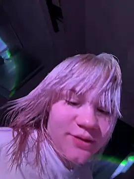 Cutiepiespanks stripchat live cam model