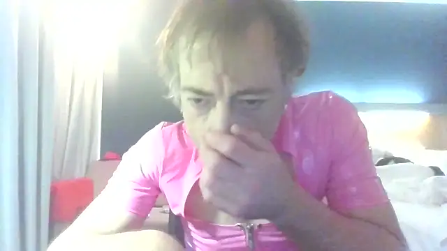RobbyBigBobby stripchat live cam model