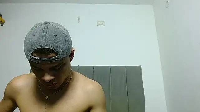 Jose_And_Daniel stripchat live cam model