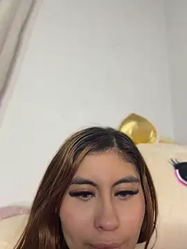 Stormiiii_ stripchat live cam model