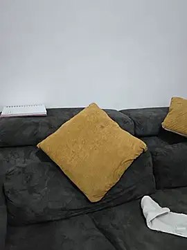 AnittaTettona stripchat live cam model