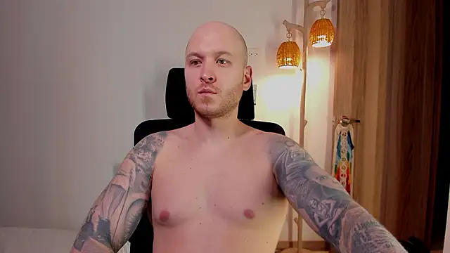 Adam_Meyer10 stripchat live cam model