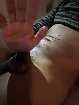 Hiuwee stripchat live cam model