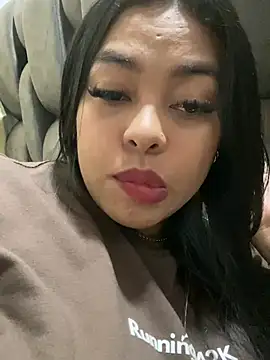 PUSHYLATE stripchat live cam model
