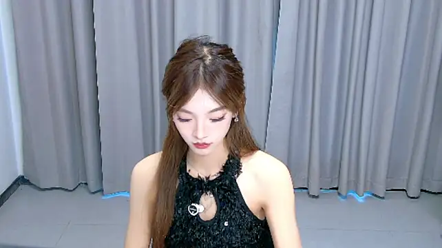 RunYan-888 stripchat live cam model