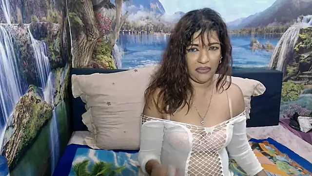 indianaqua stripchat live cam model