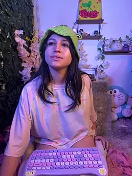 Eymmy_24 stripchat live cam model