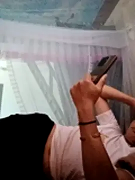 30yearr stripchat live cam model