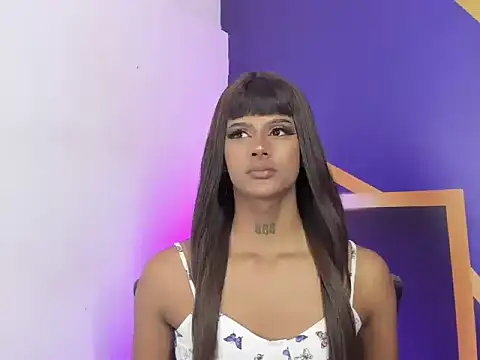 Tatihanaperez stripchat live cam model