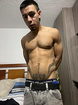 Taylor_DiamondBoy stripchat live cam model