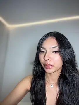 jadelaurent stripchat live cam model