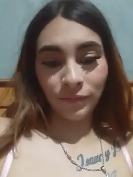 Khitti stripchat live cam model