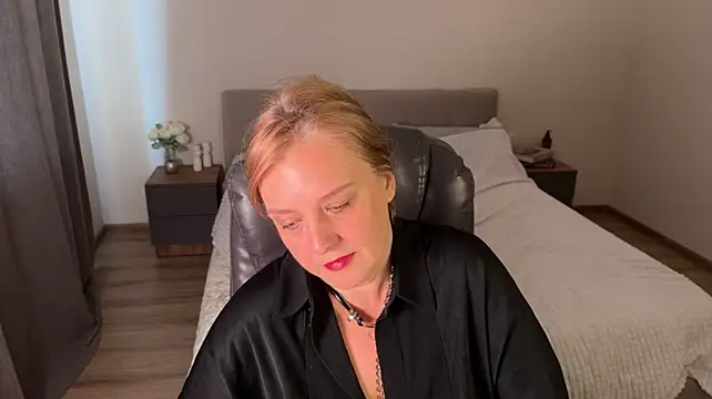 GeniusJinx stripchat live cam model