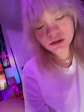 Cutiepiespanks stripchat live cam model