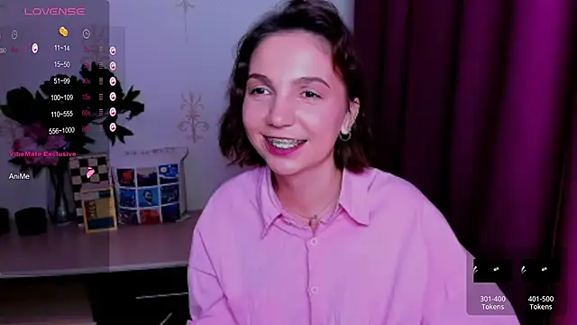 KindHazelHere_ stripchat live cam model