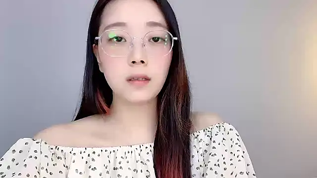 vera999- stripchat live cam model
