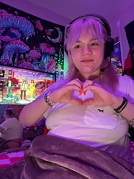 Cutiepiespanks stripchat live cam model
