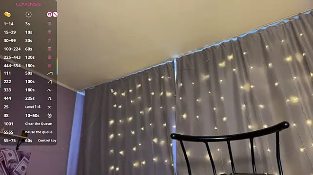 XtraHotX stripchat live cam model