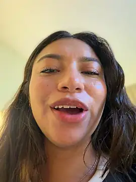 CocoaGigiMuse stripchat live cam model