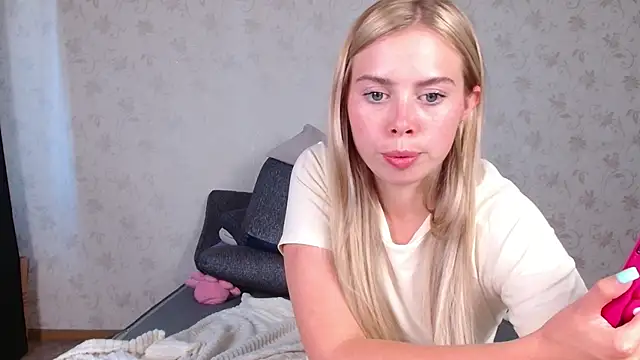 sofiaa_here stripchat live cam model